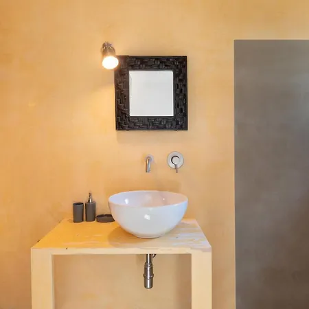 Trullo Delle Stelle With Private Остуни