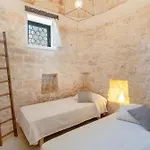Trullo Delle Stelle With Private Ostuni